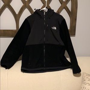 Women’s Denali 2 hooded north face fleece